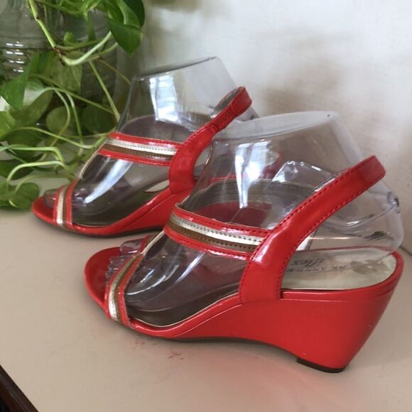 Unique Artsy AK Anne  Klein  Y2K Orange and Gold Wedge I flex Sandals size 6.5 - Picture 1 of 4